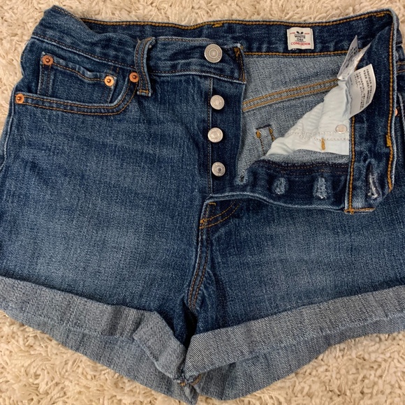 Levi's button fly jean short - Picture 2 of 4